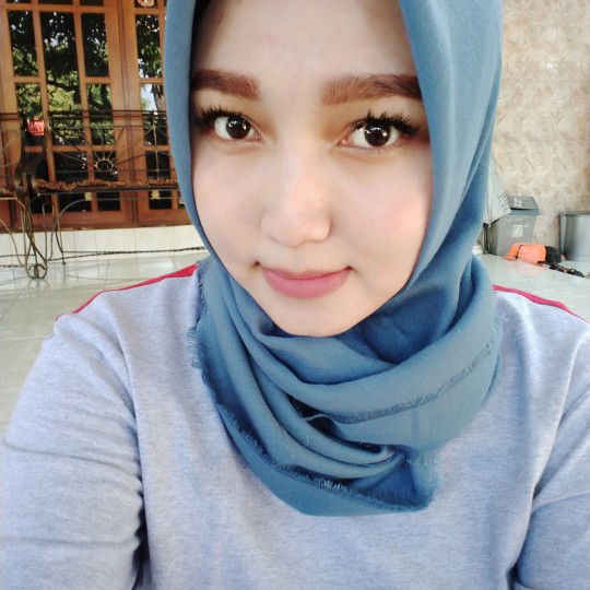 Desy Anggarawati profile icon