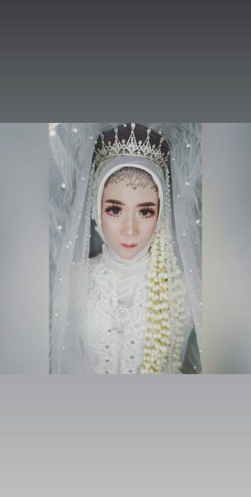 Lingga Dewi profile icon