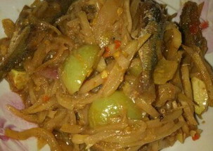 oseng pencit ikan asin / tumis pencit ikan asin