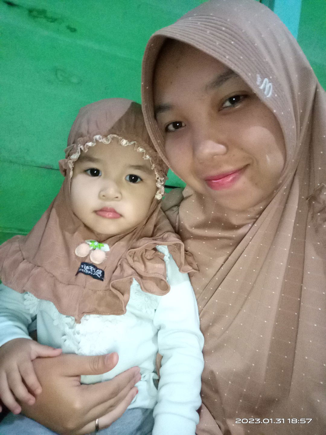 Dewi Andriani profile icon