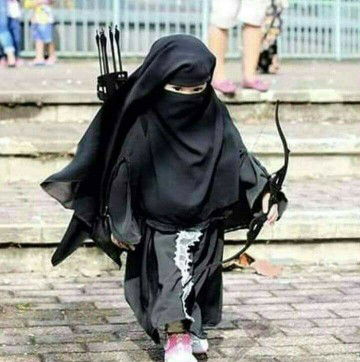 Febri Purnamasari profile icon