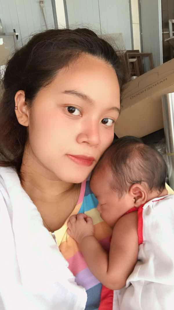 praew parita profile icon