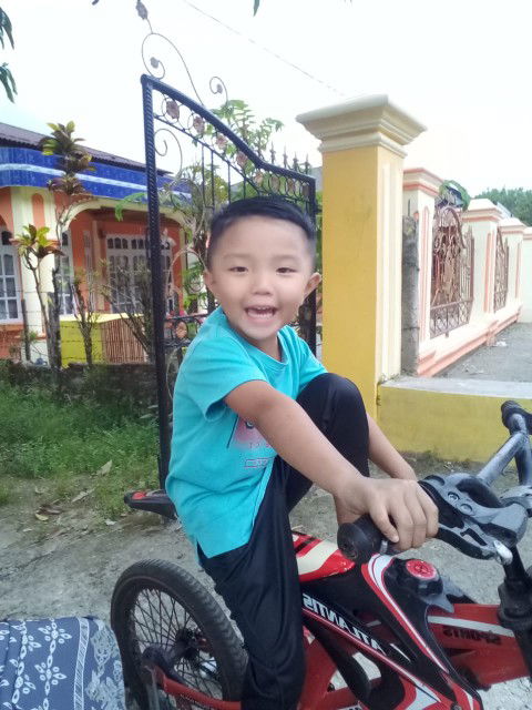 Nur Aina Fitri profile icon