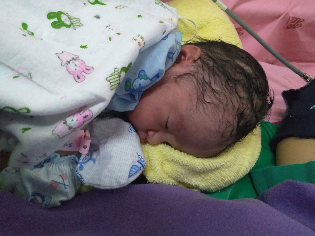 แตกแล้วจ้าาา #น้องใบหม่อน