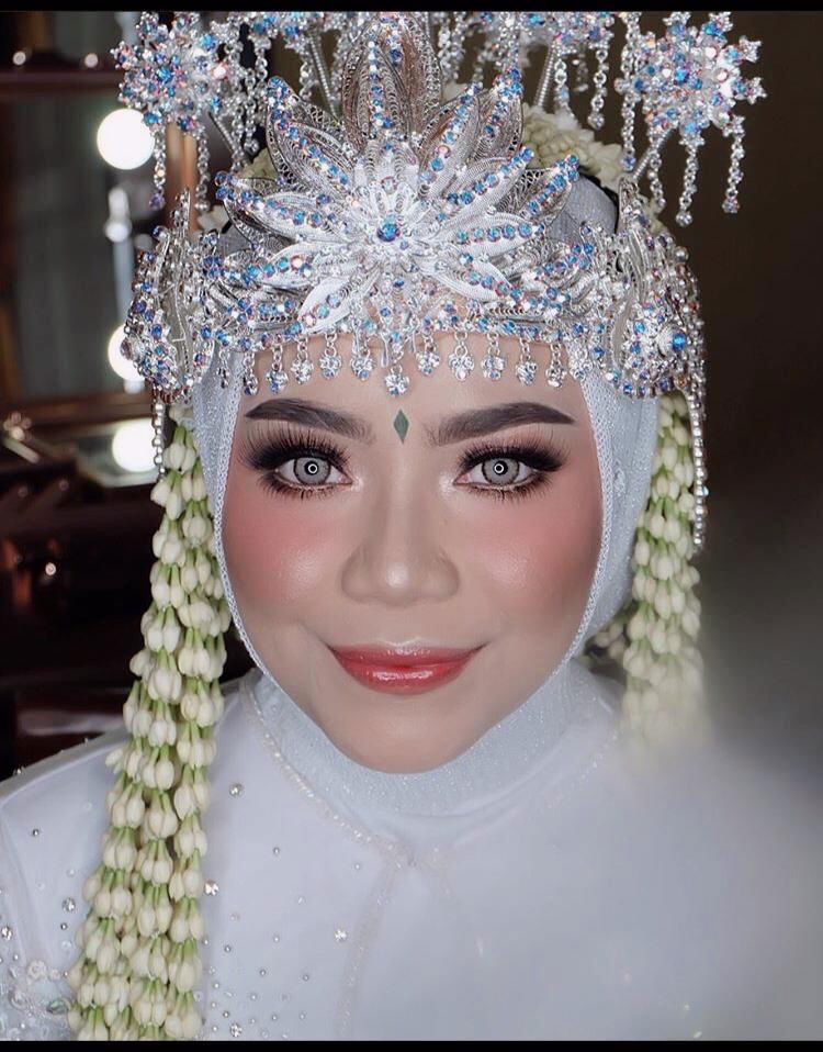 Maya Novianti profile icon