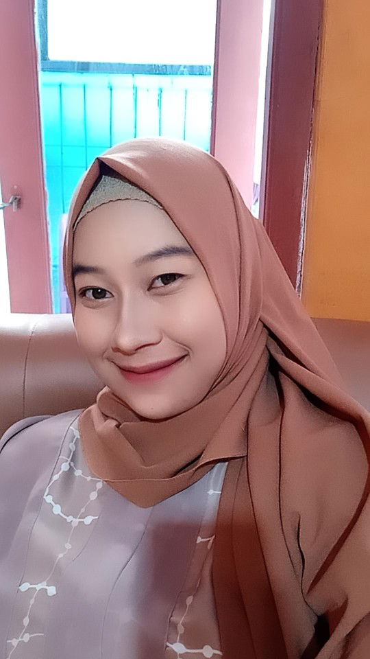 Dewi Selvia profile icon