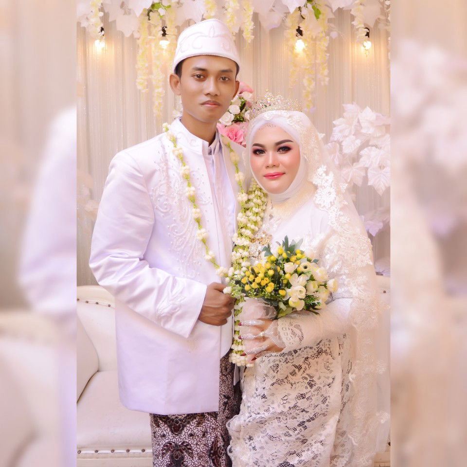 Novi Indah profile icon