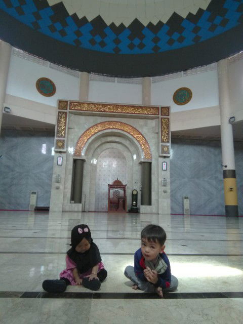 Ani Nur'aini profile icon