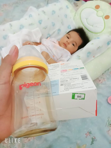 หนูต้องดูดนะลูก ถ้าหนูไม่ดูดนี่แม่เครียดเลยน้า