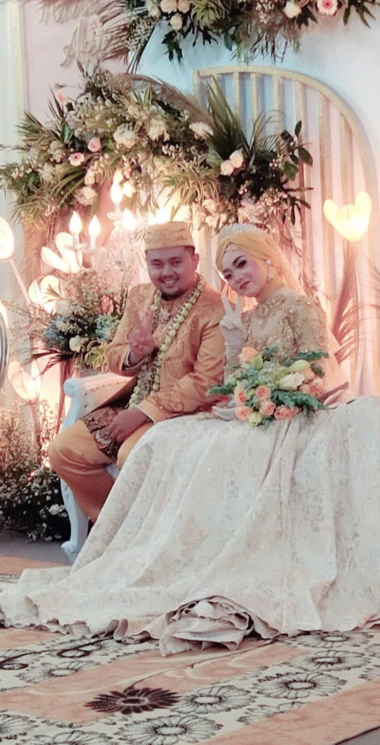 Kurnia Putri PA profile icon