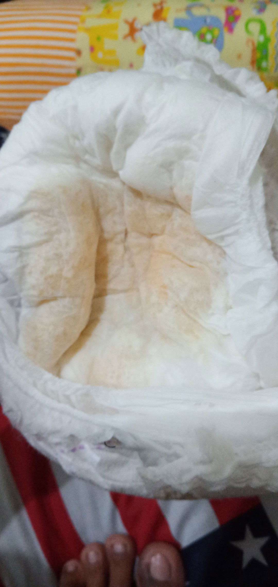 urine bayi kemerahan