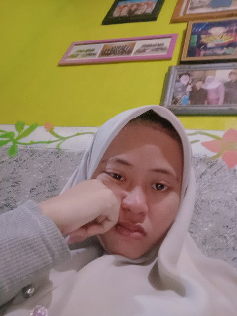 Heni Nurhayati EL-Varidziq profile icon