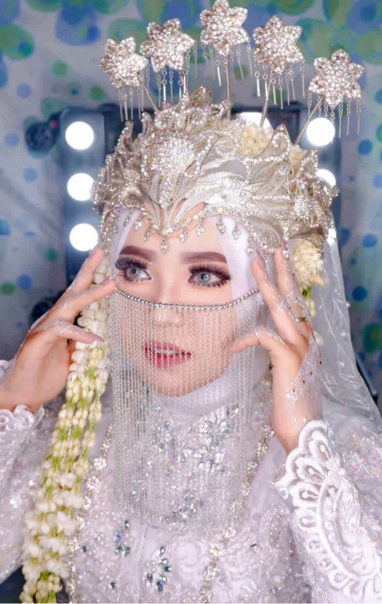 Rina Isma profile icon