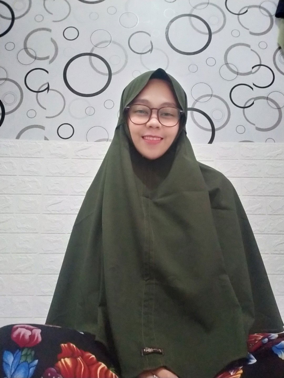 Erni Yustiani profile icon