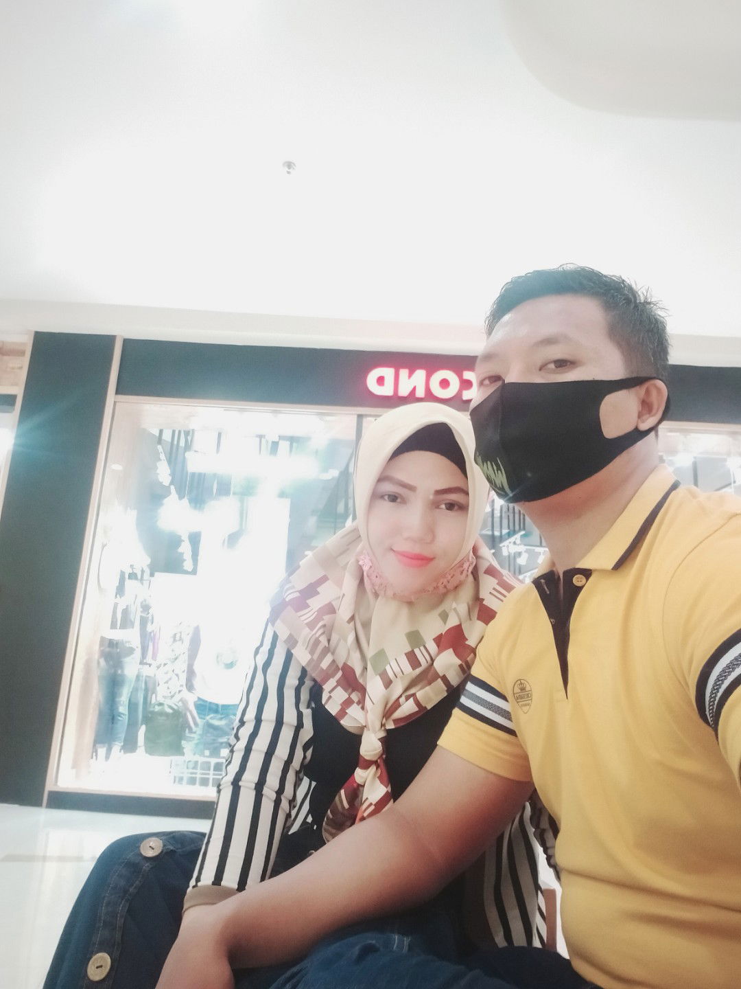 Sri Wulandari profile icon