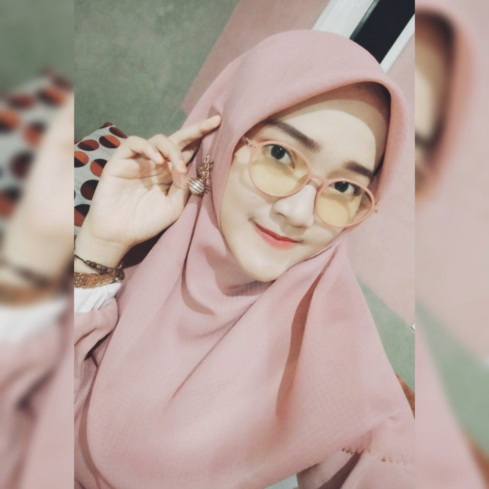 Rifani Irfari Sari profile icon