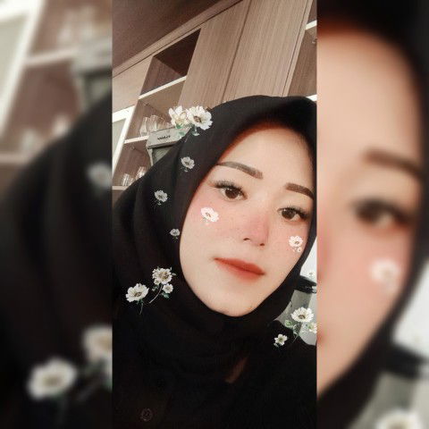 Tri Lestari profile icon