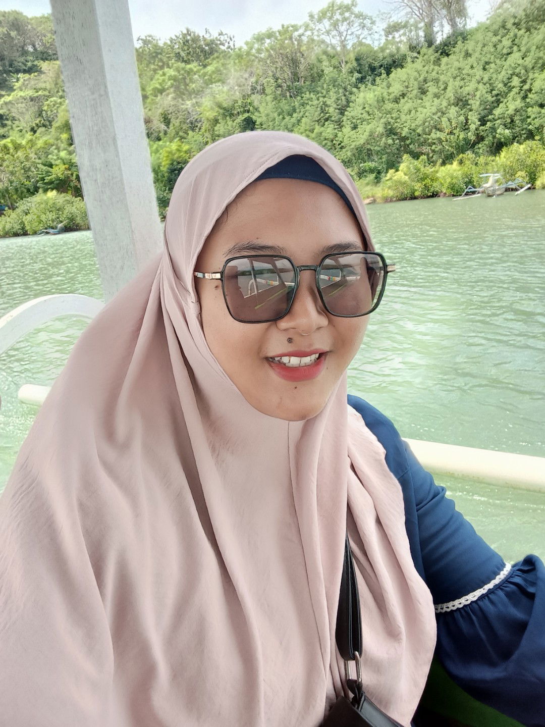 Ika Nurhalimah profile icon