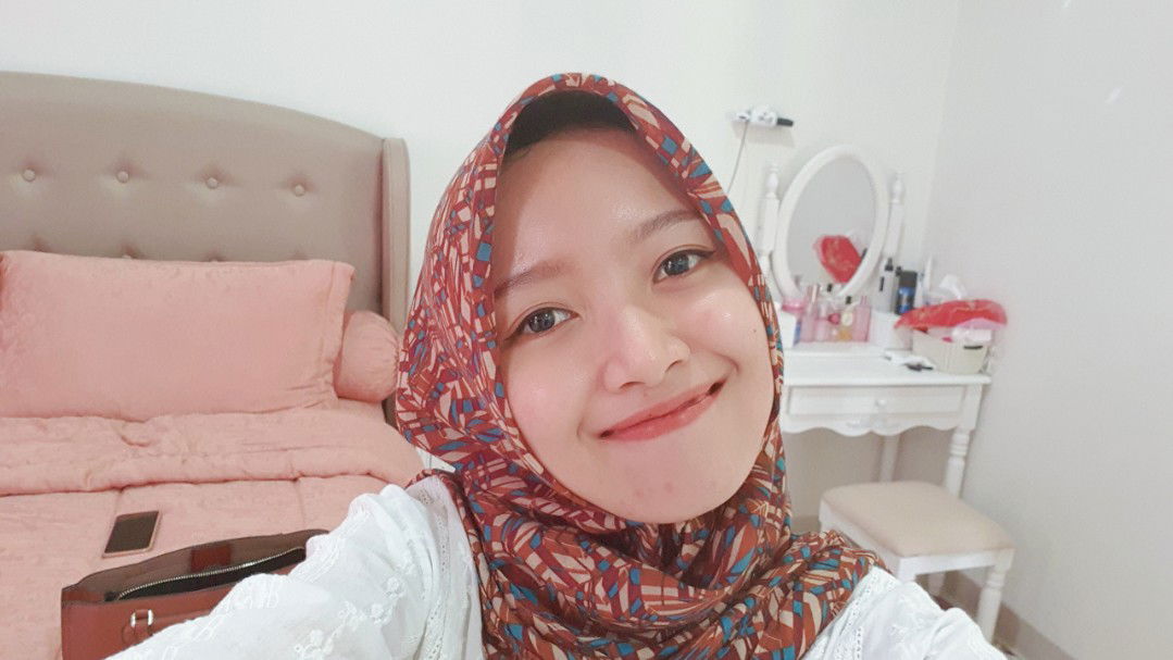 Riva Arifani profile icon