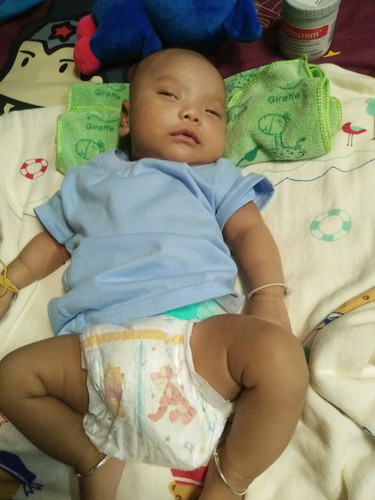 ลูก 2 เดือนไม่ยอมนอนกลางวัน