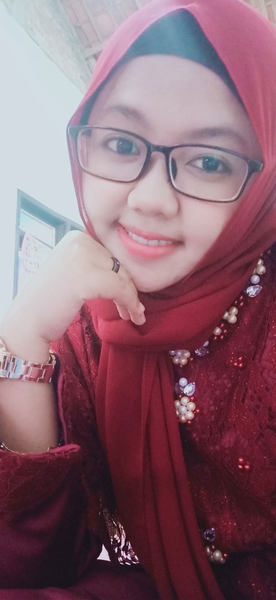 Nur'aini profile icon