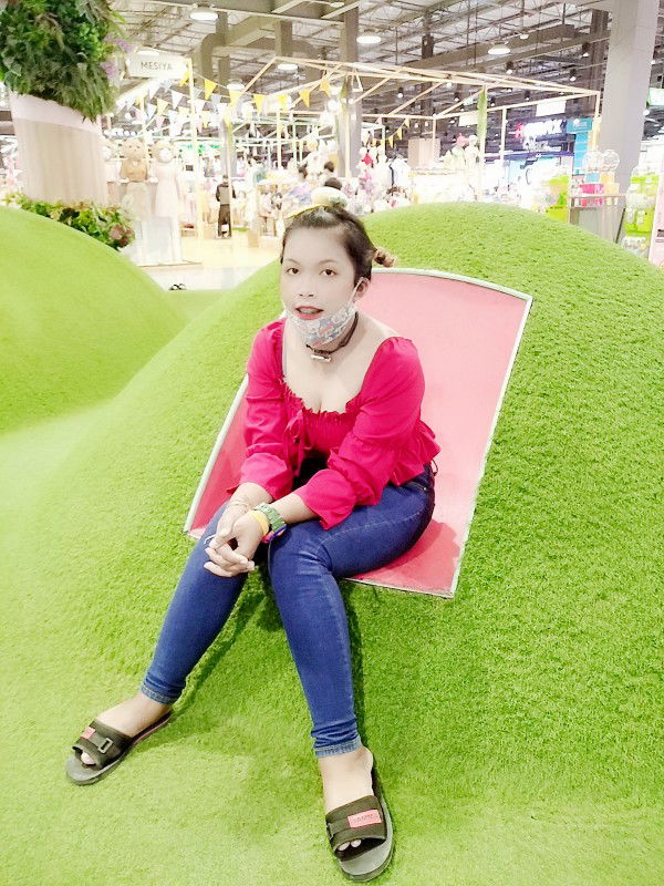 ป​วีณา​  สมบัติ​มี​ profile icon