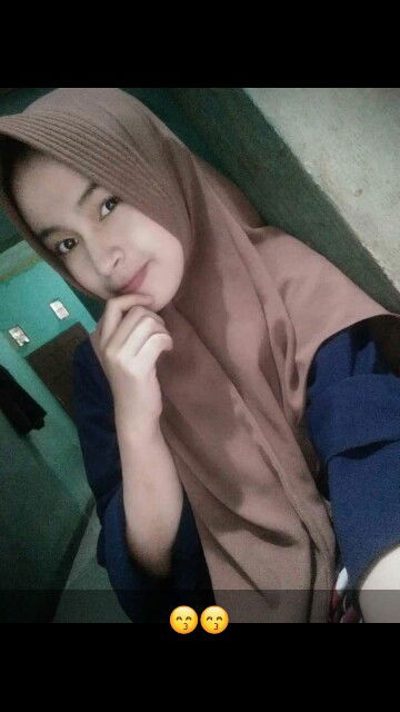 Rini Andriyani profile icon