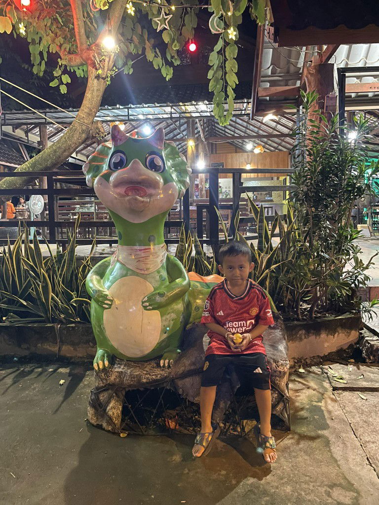 Joom Love profile icon