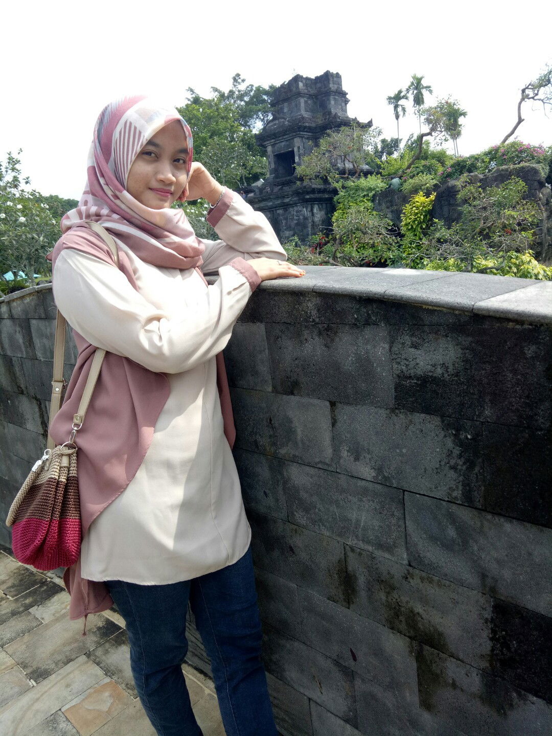 Lilis Listianingrum profile icon