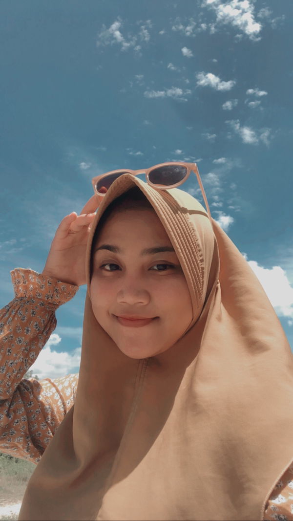 Devi Eka Sari profile icon