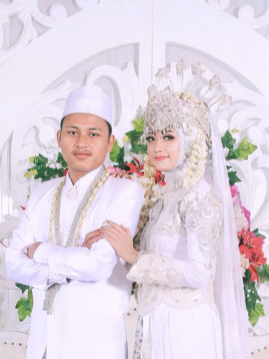 Ayu puspa And profile icon