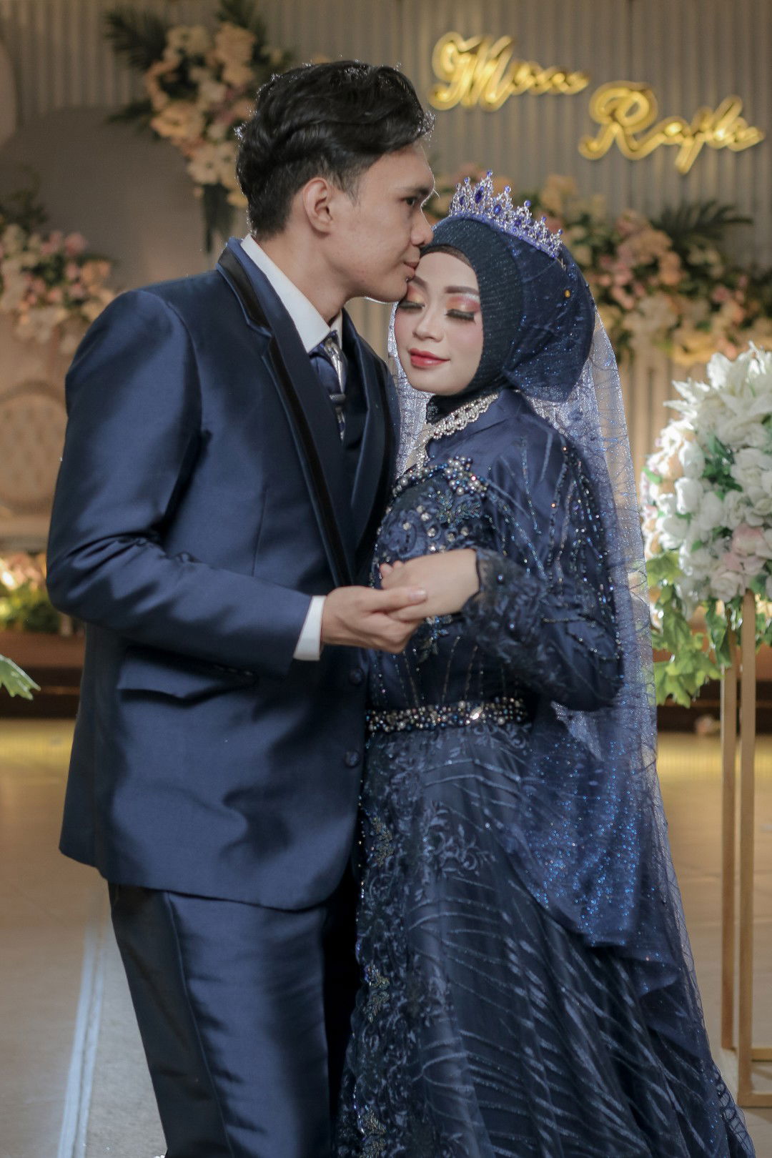 Kiky Almira profile icon