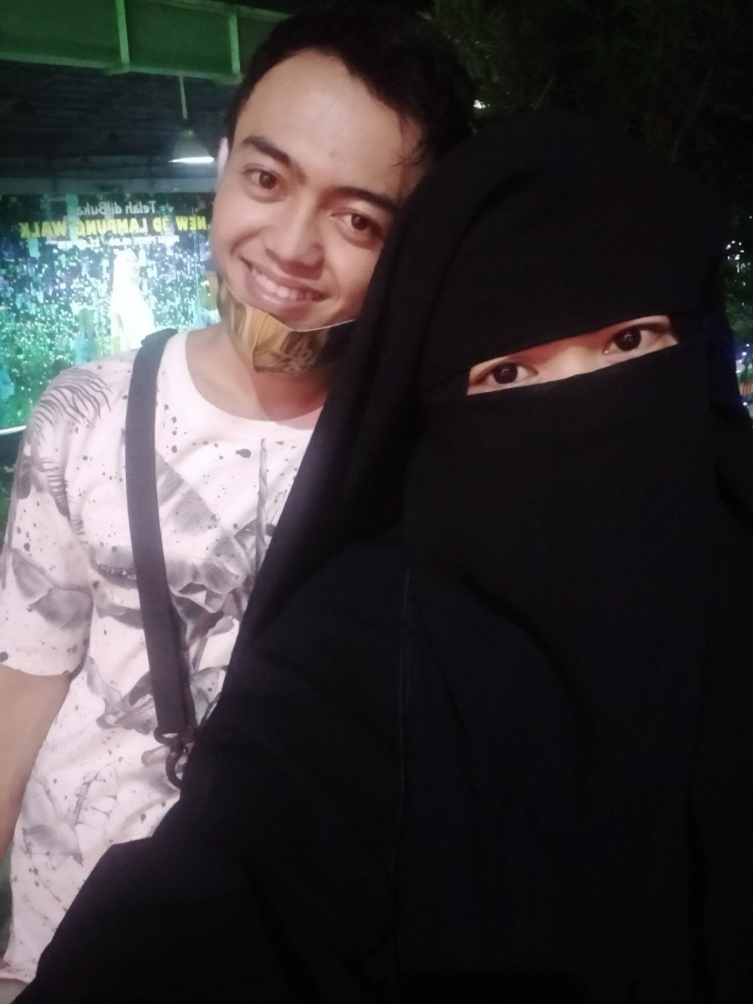 Ayu Agustina profile icon