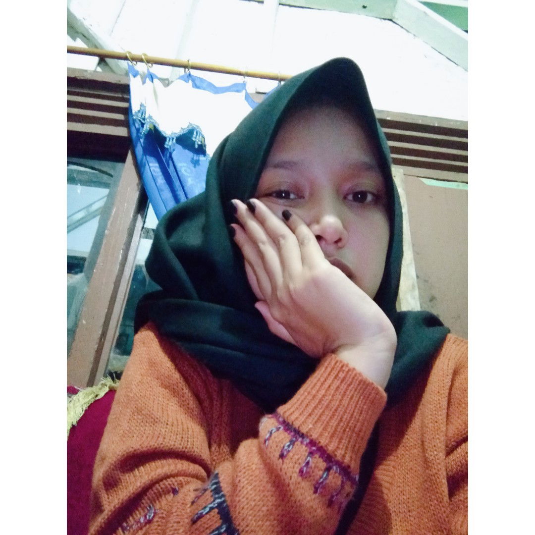 Putri Wahyuni profile icon