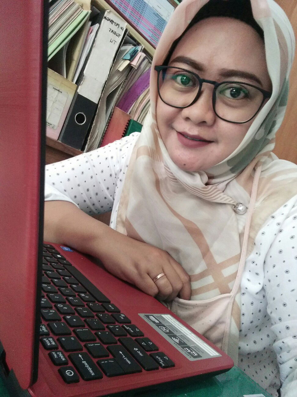 nurul komariah profile icon