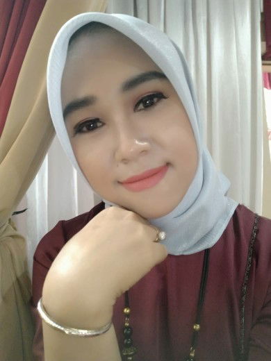 n newi susanti profile icon