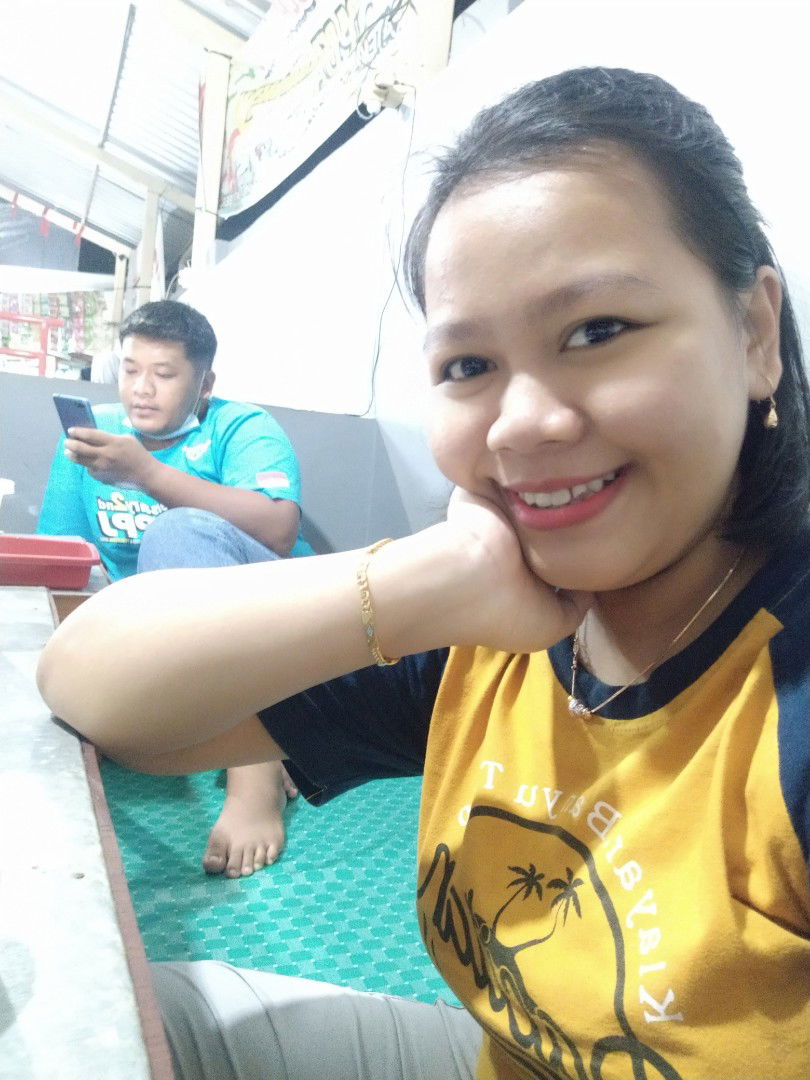 Desy indriani profile icon