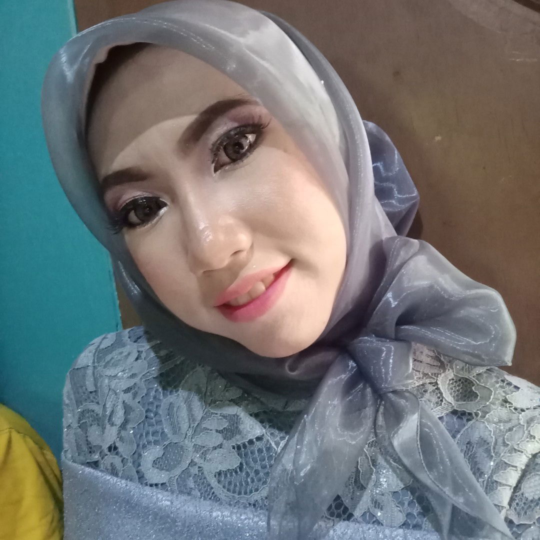 Nur Siti Rohmah profile icon