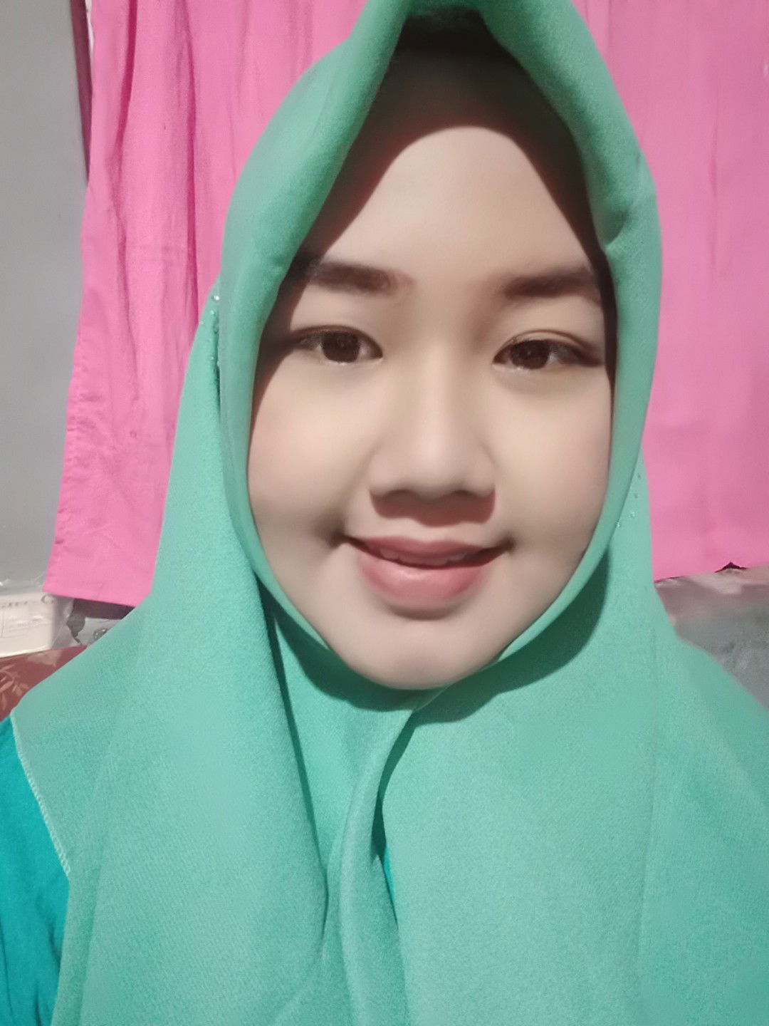 mega yuliani profile icon