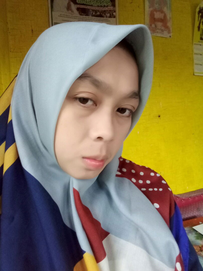 susi nur hidayah profile icon
