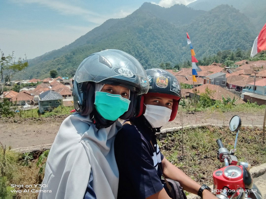 Monice Windy Yati profile icon