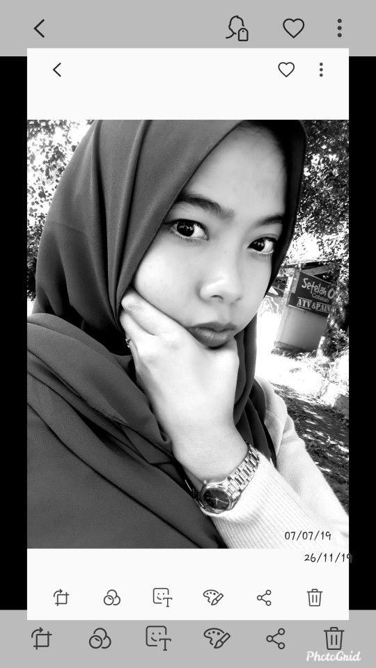 Aprilia Hanif profile icon