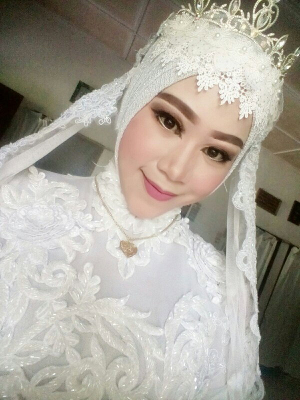 Hesti novita Sari profile icon