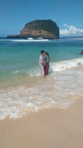 risma nur cahya utami profile icon