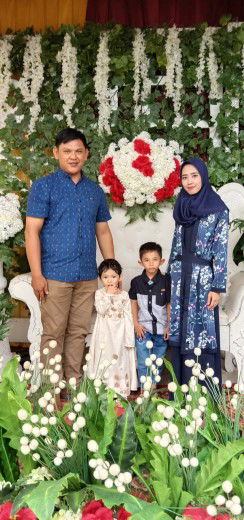 Dessy Agustin profile icon