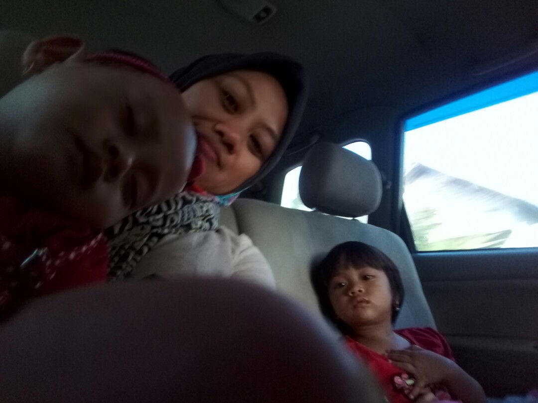 lusy fitriawari profile icon