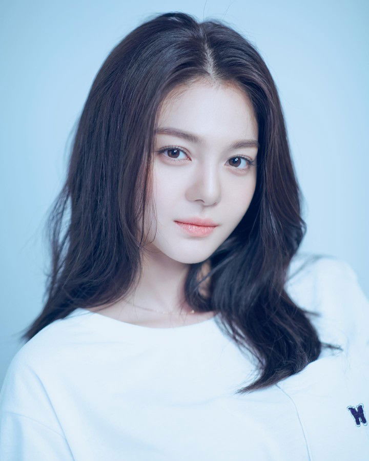 Ayra Kevh profile icon