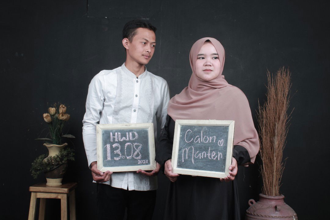 Tina istri roni profile icon