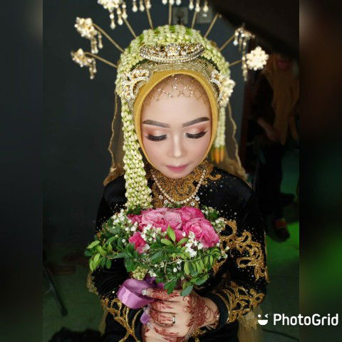 Tiwi Nugrahaningrum profile icon