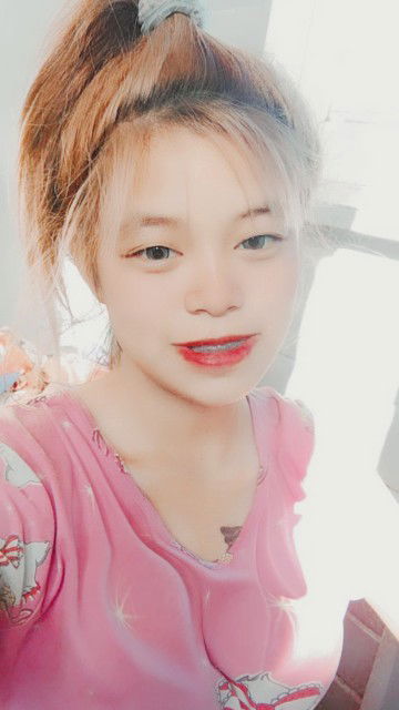 Aom Aom profile icon